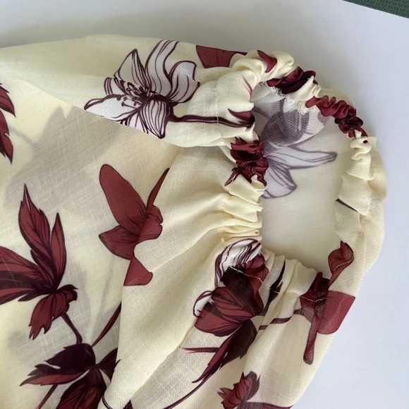 Review Moda Creme Floral Print Blouse by Review (Size M) - Picture 11 of 14
